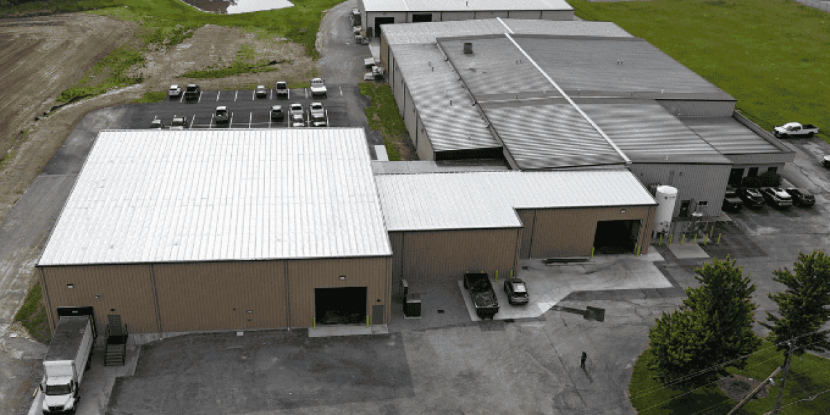 The Harris Welding Expansion consisted of multiple metal buildings to expand manufacturing and storage capacities. Harris Welding is located in Ashland, Ohio.